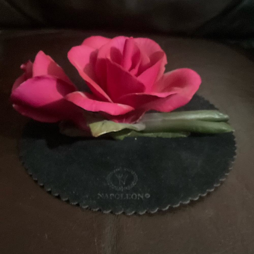 Beautiful Flower Decoration 🌷🌹 - Picture 2 of 9
